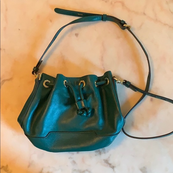 BNWT Rebecca Minkoff Mini Fiona Bucket in Jungle - Picture 3 of 9